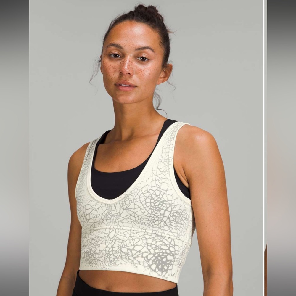 Lululemon Power Pivot Tank Top Thread Dye